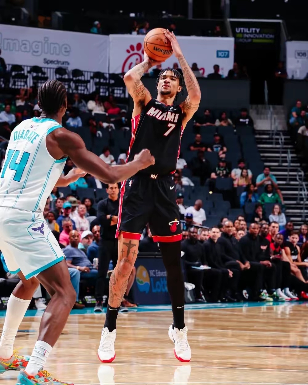 AG官方-猛龙三连胜，帕斯卡尔持续爆发球队强势冲击前列！的简单介绍